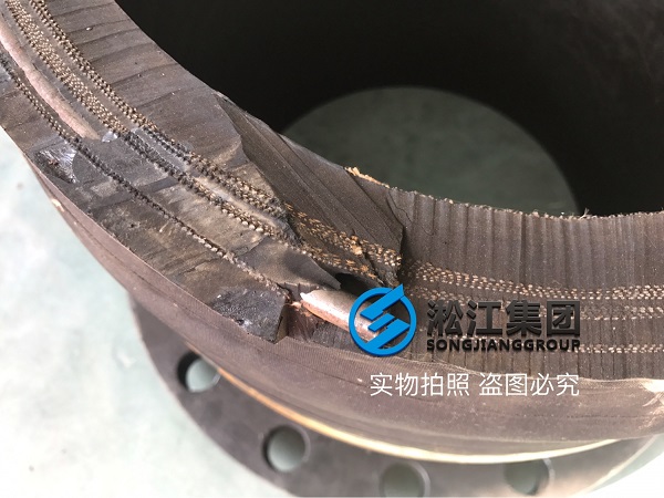 【發貨現場】長江抽水橡膠軟管接頭發往重慶豐都縣水泥廠 【發貨現場】長江抽水橡膠軟管接頭發往重慶豐都縣水泥廠